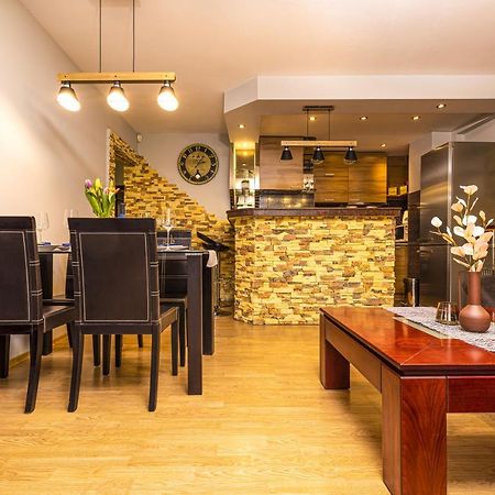 1Bd Apartment - 5 Mins To The City Centre By Flat Mаnager 플로브디프 외부 사진