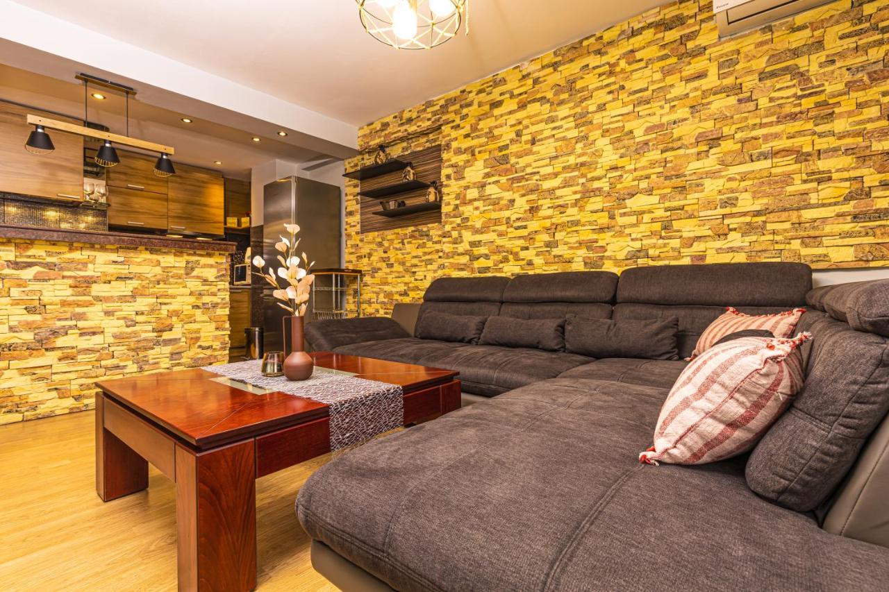 1Bd Apartment - 5 Mins To The City Centre By Flat Mаnager 플로브디프 외부 사진